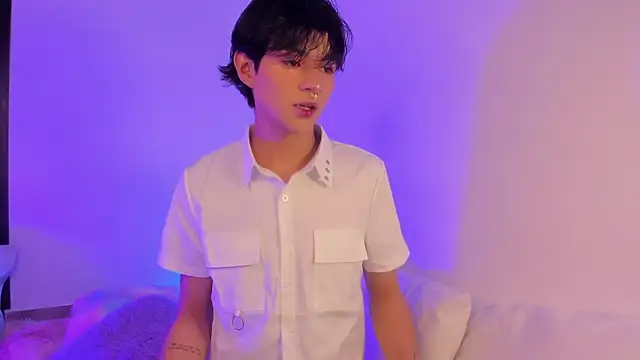 Snapshot of Aleaurarashii chatting on July 20, 2026, 2:52 am Aleaurarashii online show from July 20, 2026, 2:52 am