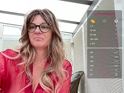 DirtyMarie80 online show from June 18, 2026, 5:28 am