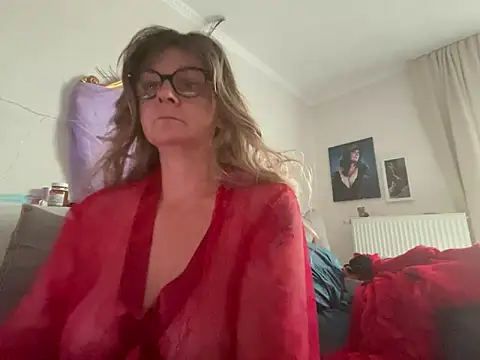 DirtyMarie80 online show from June 11, 2026, 4:53 am