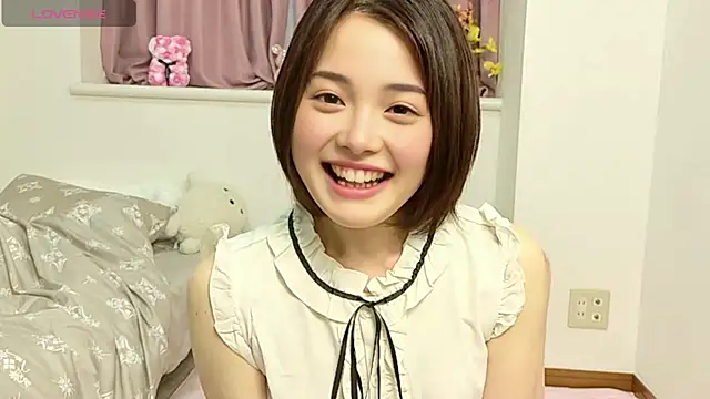 Snapshot of Momo_hip chatting on June 10, 2026, 9:54 am Momo hip online show from June 10, 2026, 9:54 am