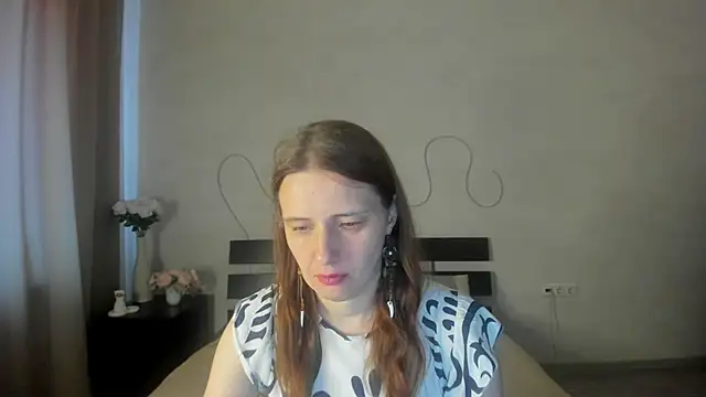 Snapshot of Kathrine-Meyer chatting on June 16, 2026, 1:05 am Kathrine-Meyer online show from June 16, 2026, 1:05 am