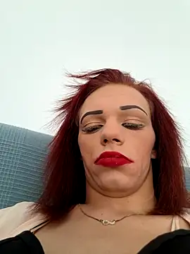 Snapshot of translady19 chatting on June 26, 2026, 3:18 pm translady19 online show from June 26, 2026, 3:18 pm