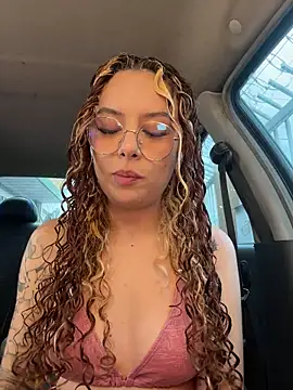 Snapshot of Joyce-fire chatting on July 16, 2026, 7:11 pm Joyce-fire online show from July 16, 2026, 7:11 pm