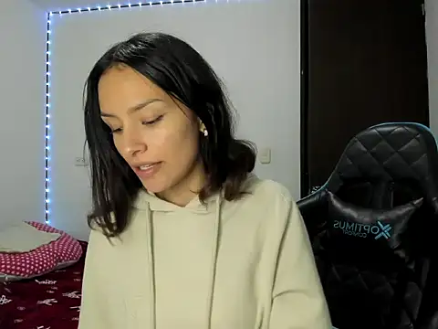 Snapshot of Megan_blue__ chatting on June 9, 2026, 10:22 pm Megan blue online show from June 9, 2026, 10:22 pm