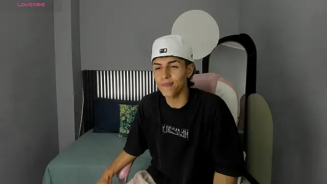 Snapshot of Axel_Mendozaa chatting on June 4, 2026, 9:08 pm Axel Mendozaa online show from June 4, 2026, 9:08 pm