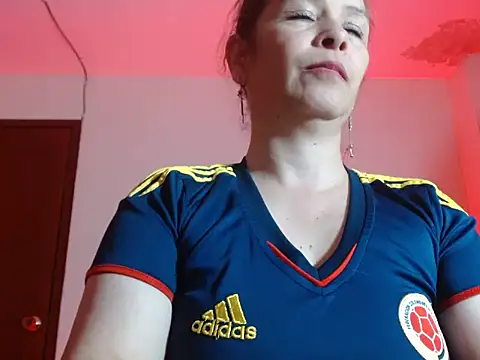 Chiquisexy1 online show from June 17, 2026, 9:36 pm