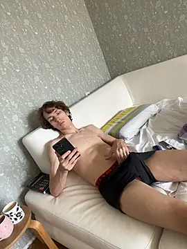 Playaroundqq online show from June 8, 2026, 12:27 pm