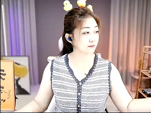 Mimi131499 online show from July 19, 2026, 12:35 pm