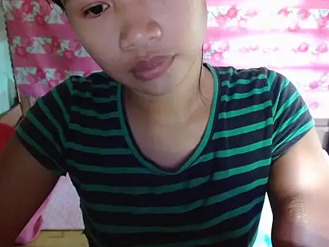 Snapshot of Itsme_Foxy_Shantale chatting on July 16, 2026, 12:40 am Itsme Foxy Shantale online show from July 16, 2026, 12:40 am