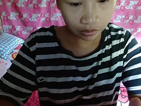 Snapshot of Itsme_Foxy_Shantale chatting on June 14, 2026, 11:39 pm Itsme Foxy Shantale online show from June 14, 2026, 11:39 pm