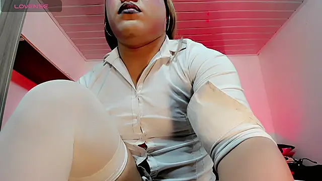 Snapshot of lisa_armas chatting on July 2, 2026, 3:34 am lisa armas online show from July 2, 2026, 3:34 am