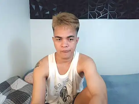 Snapshot of yourmikexxx chatting on June 11, 2026, 5:21 pm yourmikexxx online show from June 11, 2026, 5:21 pm