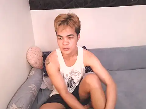 Snapshot of yourmikexxx chatting on July 19, 2026, 12:19 am yourmikexxx online show from July 19, 2026, 12:19 am