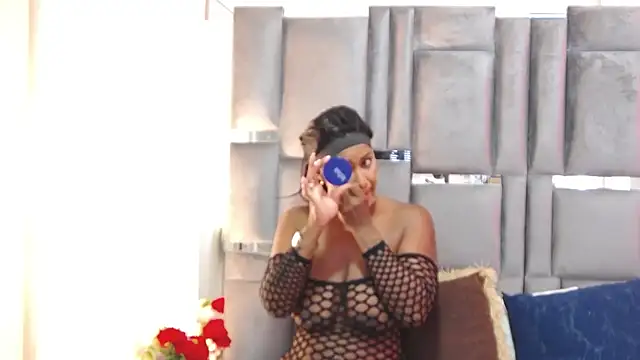 Snapshot of IvyEllis1 chatting on June 27, 2026, 2:56 pm IvyEllis1 online show from June 27, 2026, 2:56 pm