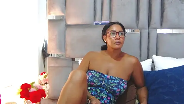 Snapshot of IvyEllis1 chatting on July 3, 2026, 8:04 pm IvyEllis1 online show from July 3, 2026, 8:04 pm