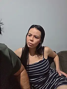 debbieangelhot online show from July 1, 2026, 11:38 pm