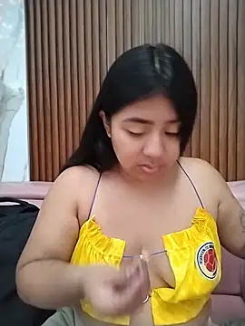 Snapshot of Amber_Herrera chatting on June 21, 2026, 12:33 pm Amber Herrera online show from June 21, 2026, 12:33 pm