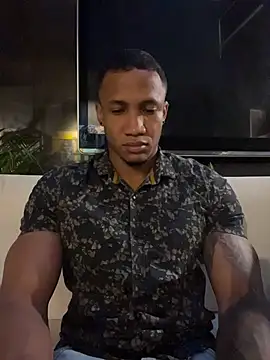Snapshot of LoganVarela chatting on July 3, 2026, 10:55 am LoganVarela online show from July 3, 2026, 10:55 am
