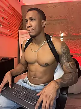 Snapshot of LoganVarela chatting on July 10, 2026, 1:11 pm LoganVarela online show from July 10, 2026, 1:11 pm
