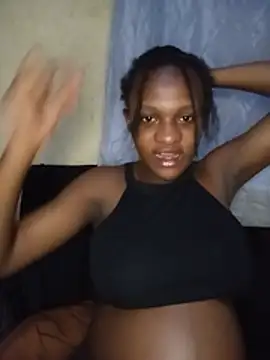 Modelaura online show from June 16, 2026, 8:42 pm