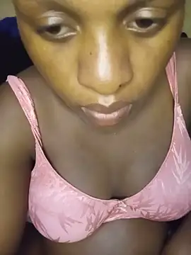 Modelaura online show from June 28, 2026, 6:36 pm