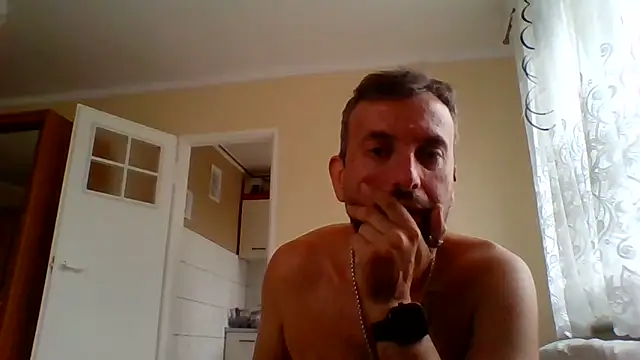 SergioTacchini1 online show from June 5, 2026, 4:39 am