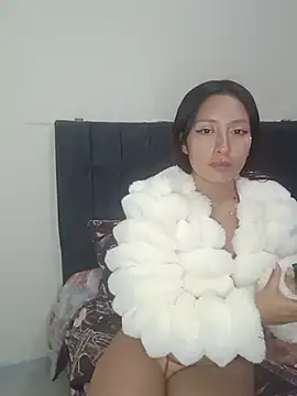 Snapshot of MiaSaen chatting on July 5, 2026, 2:38 am MiaSaen online show from July 5, 2026, 2:38 am