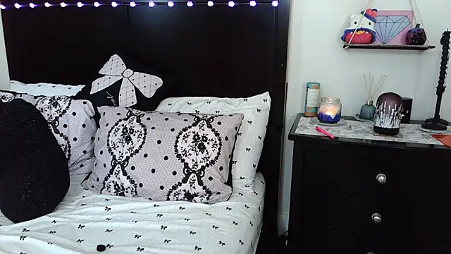 gothbaby3055 online show from July 11, 2026, 10:21 pm