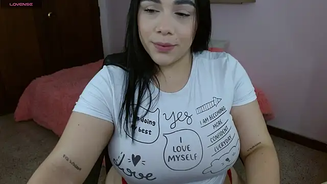 Snapshot of Samantha__11 chatting on June 27, 2026, 7:42 pm Samantha 11 online show from June 27, 2026, 7:42 pm