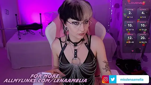 Snapshot of Lenas_Playroom chatting on December 1, 2024, 8:47 pm Lenas Playroom online show from December 1, 2024, 8:47 pm