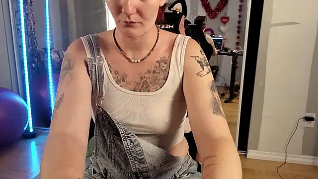 youngmilfBlossom online show from August 1, 2026, 7:01 pm