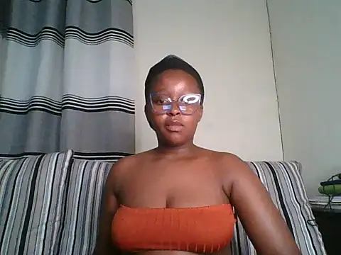 Ellah simone online show from July 22, 2026, 9:28 pm