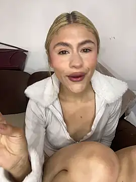 Lia-firee online show from June 28, 2026, 3:29 pm