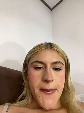 Lia-firee online show from June 30, 2026, 12:49 pm