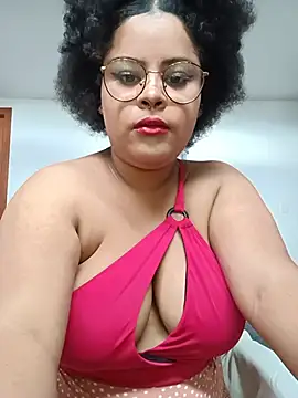 Snapshot of Lolacurly69 chatting on June 13, 2026, 10:19 pm Lolacurly69 online show from June 13, 2026, 10:19 pm