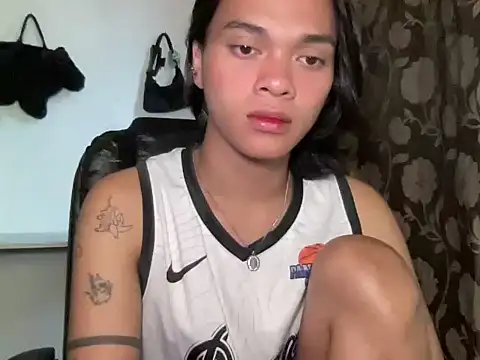 Justine0419 online show from July 12, 2026, 9:32 am