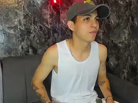 Snapshot of cameron_lux77 chatting on July 25, 2026, 3:36 am cameron lux77 online show from July 25, 2026, 3:36 am