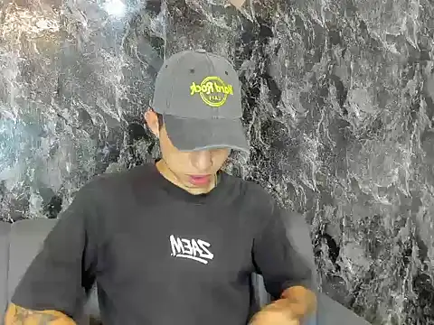 Snapshot of cameron_lux77 chatting on July 18, 2026, 3:37 am cameron lux77 online show from July 18, 2026, 3:37 am