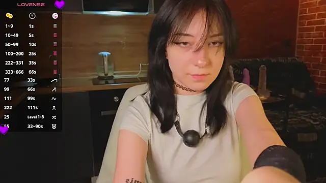 Snapshot of yuriski_ chatting on June 8, 2026, 9:15 pm yuriski online show from June 8, 2026, 9:15 pm