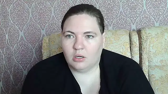 Snapshot of TiaMason chatting on June 18, 2026, 5:50 am TiaMason online show from June 18, 2026, 5:50 am