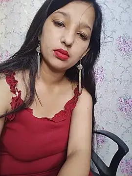 Queen Rosyy online show from July 13, 2026, 5:07 am