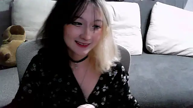 Snapshot of Lilfain_baby chatting on July 29, 2026, 12:15 pm Lilfain baby online show from July 29, 2026, 12:15 pm