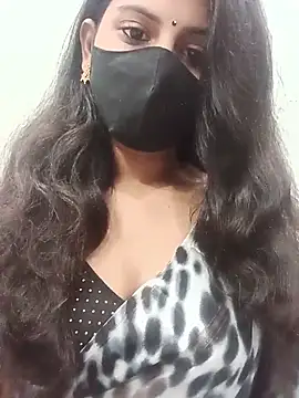 Clara-Lilly online show from June 30, 2026, 5:18 am