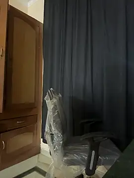 Lustofloves online show from June 18, 2026, 1:49 pm