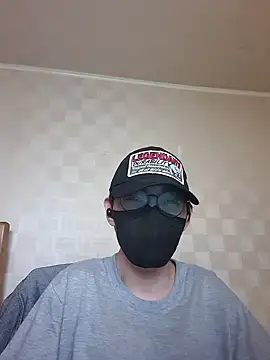 TYYUIOE3 online show from June 10, 2026, 4:35 am