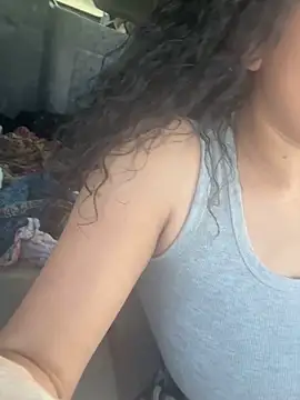 daddyyysbabygirl online show from June 12, 2026, 10:40 pm