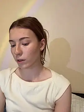 AlisaRussel online show from July 23, 2026, 5:20 pm