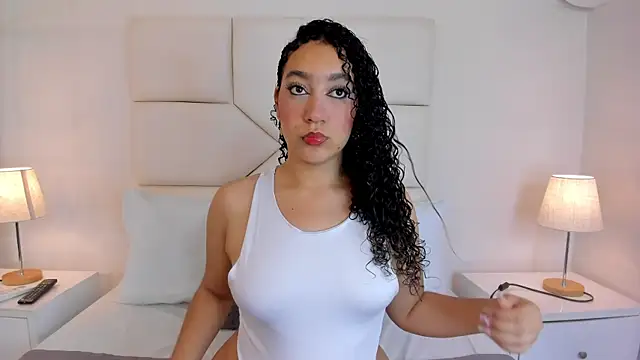 Snapshot of NaomiCambels chatting on July 9, 2026, 7:24 pm NaomiCambels online show from July 9, 2026, 7:24 pm
