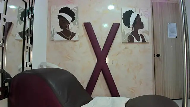 Snapshot of BLACK_AND_WHITET chatting on June 13, 2026, 1:25 am BLACK AND WHITET online show from June 13, 2026, 1:25 am