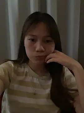 Snapshot of Vyy2000 chatting on July 8, 2026, 10:38 am Vyy2000 online show from July 8, 2026, 10:38 am